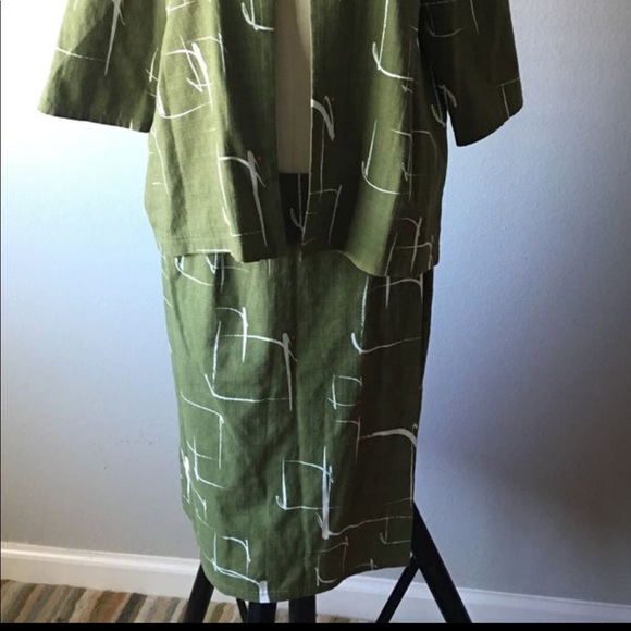 Vintage Handmade 2-piece woman's short/skirt Suit - Picture 3 of 8